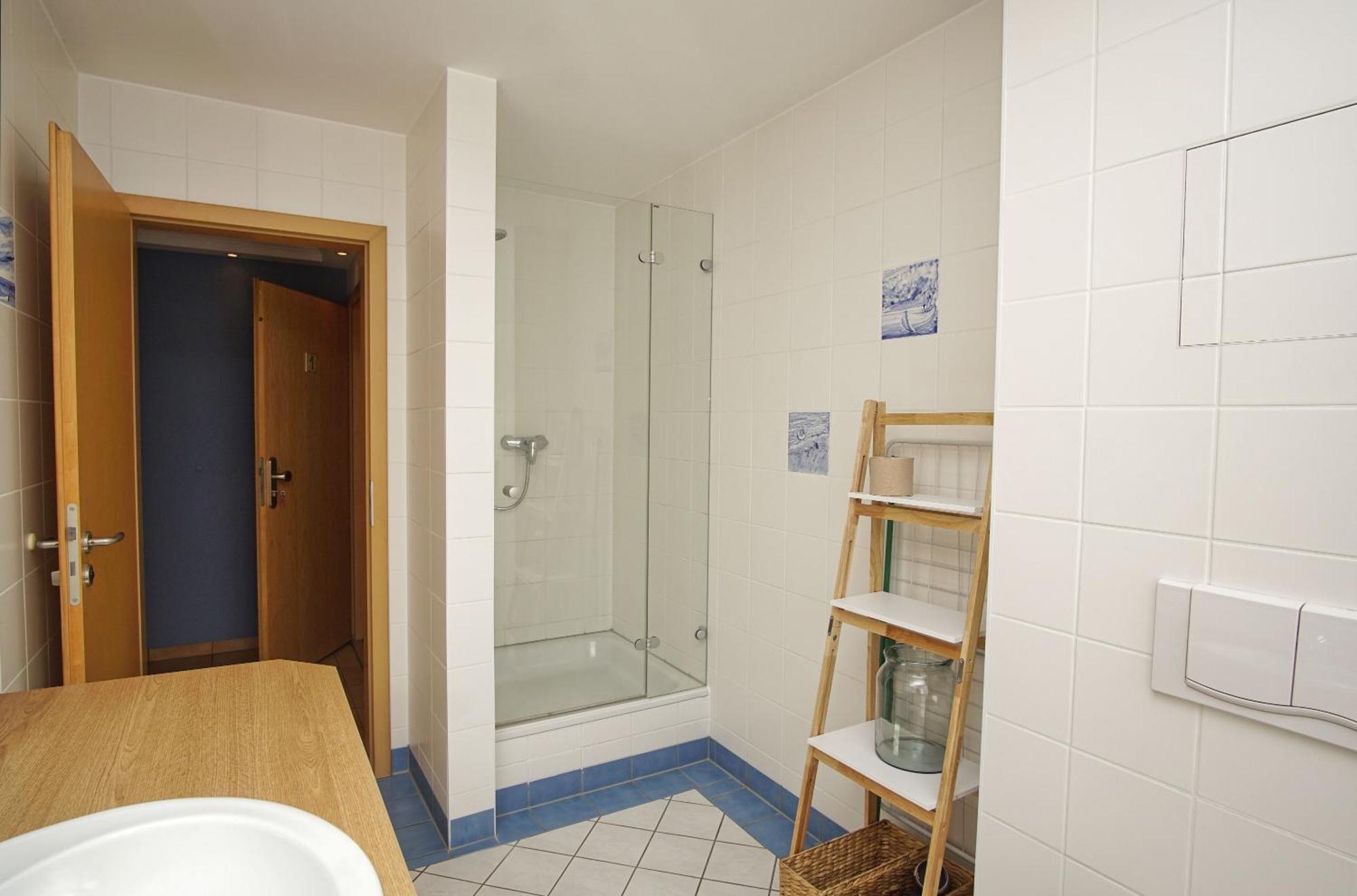 Ferienwohnung Mit Traumhaftem Meerblick - Haus Am Meer Fewo 01 Lohme Exterior foto
